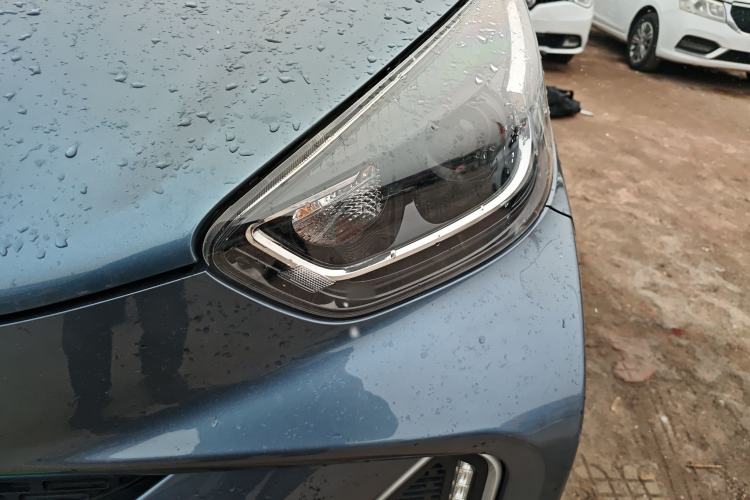Used Chery Little Ant 2021 200 000 Yuan "Ant Fan" Edition Energized Version NMC Lithium Battery 301 km Left Front Headlight