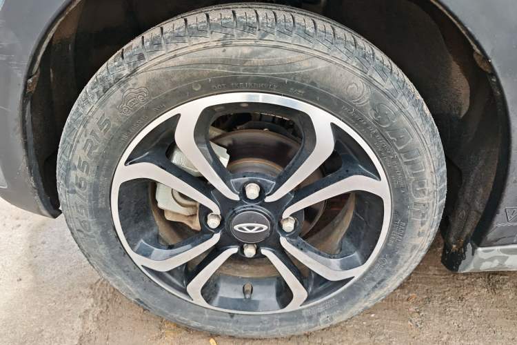 Used Chery Little Ant 2021 200 000 Yuan "Ant Fan" Edition Energized Version NMC Lithium Battery 301 km Left Front Wheel Hub
