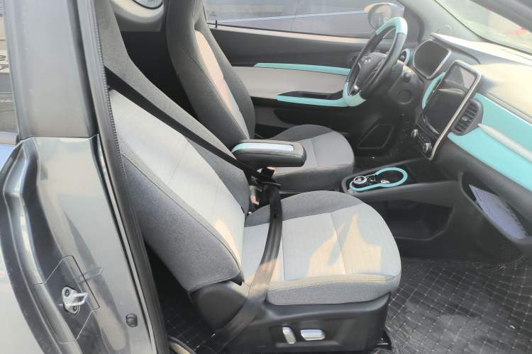 Used Chery Little Ant 2021 150 000 Yuan "Ant Fan" Edition New Ant Cool Version Lithium-Ion Battery Right Front Seat