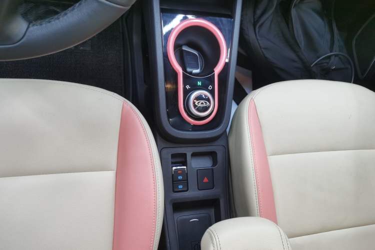 Used Chery Little Ant 2021 200 000 Yuan Ant Fan Edition Energized Version Lithium Iron Phosphate 301 km Gear Lever