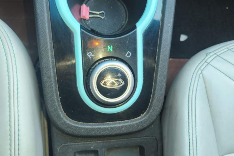 Used Chery Little Ant 2021 200 000 Yuan "Ant Fan" Edition Energized Version NMC Lithium Battery 301 km Gear Lever