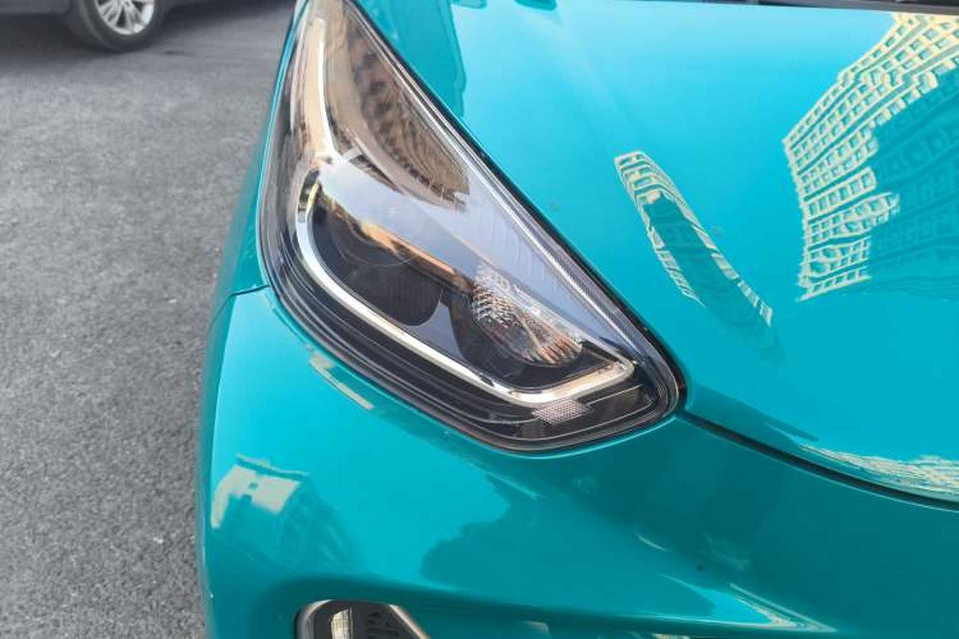 Used Chery Little Ant 2021 200 000 Yuan "Ant Fan" Edition Energized Version NMC Lithium Battery 301 km Right Front Headlight