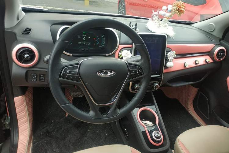 Used Chery Little Ant 2021 Revised Version 150 000 Yuan Ant Fan Edition New Ant Cool Edition Lithium Iron Phosphate Center Console