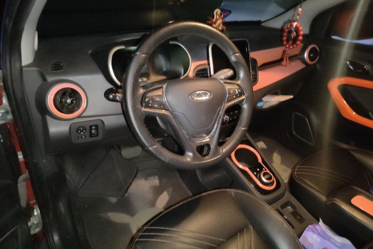 Used Chery Little Ant 2021 200 000-Yuan Ant Fan Edition Talent Version Lithium Iron Phosphate 301 km Center Console