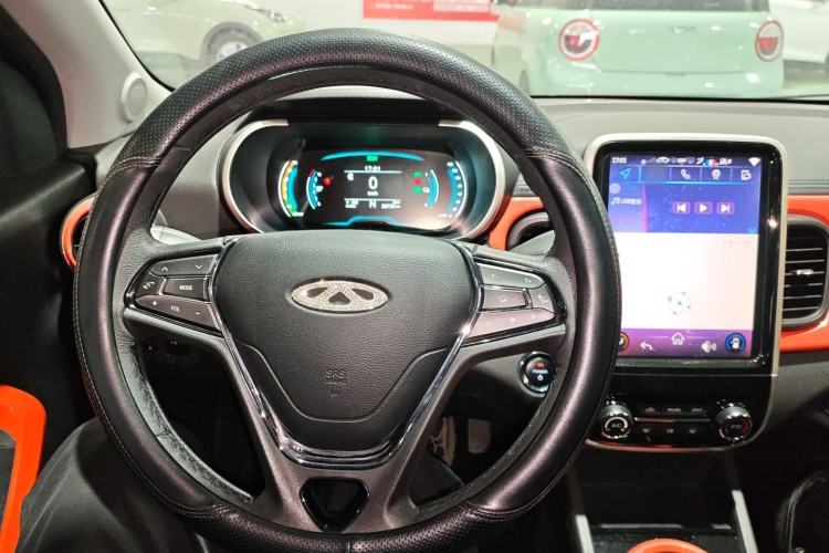 Used Chery Little Ant 2021 200 000 Yuan "Ant Fan" Edition Energized Version NMC Lithium Battery 301 km Center Console