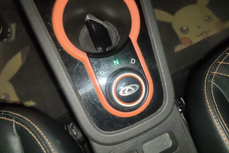 Used Chery Little Ant 2021 200 000-Yuan Ant Fan Edition Talent Version Lithium Iron Phosphate 301 km Gear Lever