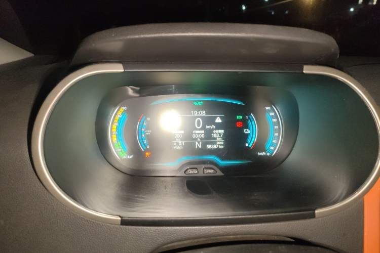 Used Chery Little Ant 2021 200 000-Yuan Ant Fan Edition Talent Version Lithium Iron Phosphate 301 km Instrument Cluster