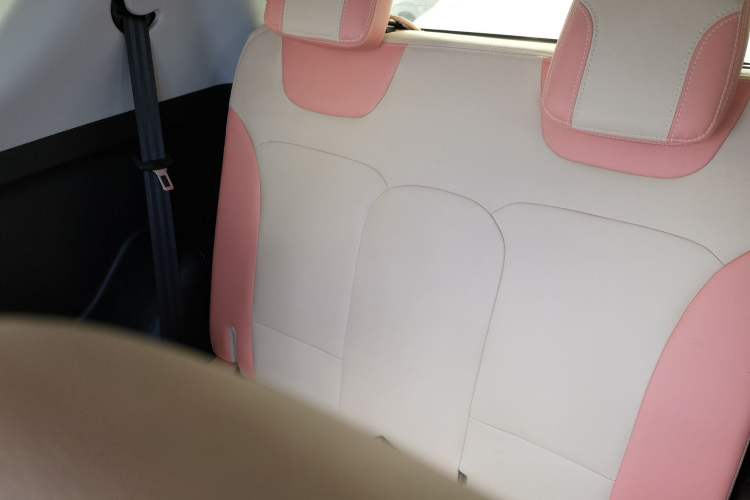 Used Chery Little Ant 2021 200 000-Yuan Ant Fan Edition Talent Version NMC Battery 301 km Interior 1