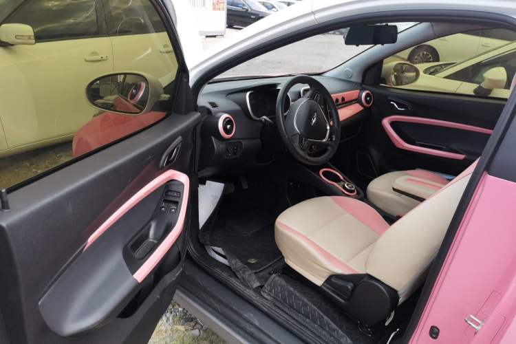 Used Chery Little Ant 2021 200 000-Yuan Ant Fan Edition Talent Version NMC Battery 301 km Interior 2