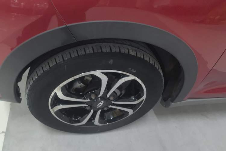 Used Chery Little Ant 2021 150 000 Yuan Ant Fan Edition Ant Trend Version Lithium Iron Phosphate Left Front Wheel Hub
