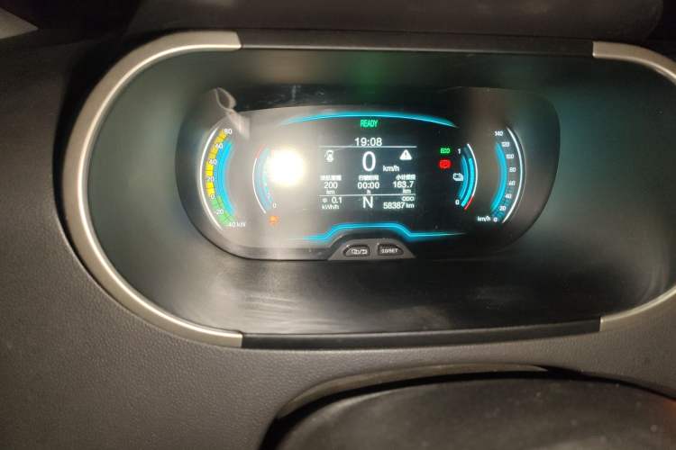 Used Chery Little Ant 2021 200 000-Yuan Ant Fan Edition Talent Version Lithium Iron Phosphate 301 km Odometer Close Up