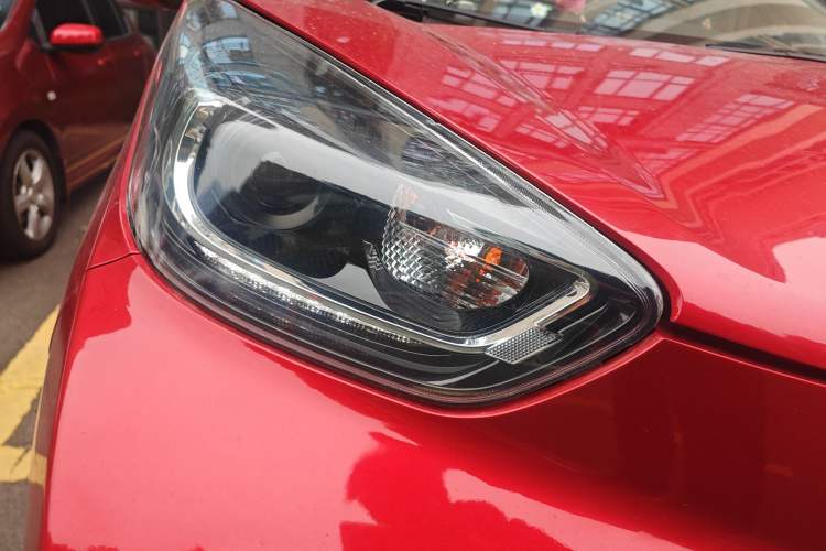 Used Chery Little Ant 2021 200 000-Yuan Ant Fan Edition Talent Version NMC Battery 301 km Right Front Headlight