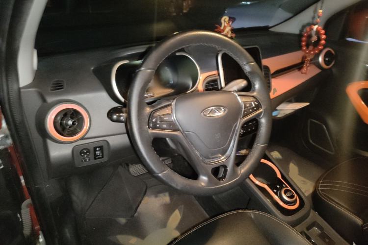 Used Chery Little Ant 2021 200 000-Yuan Ant Fan Edition Talent Version Lithium Iron Phosphate 301 km Steering Wheel