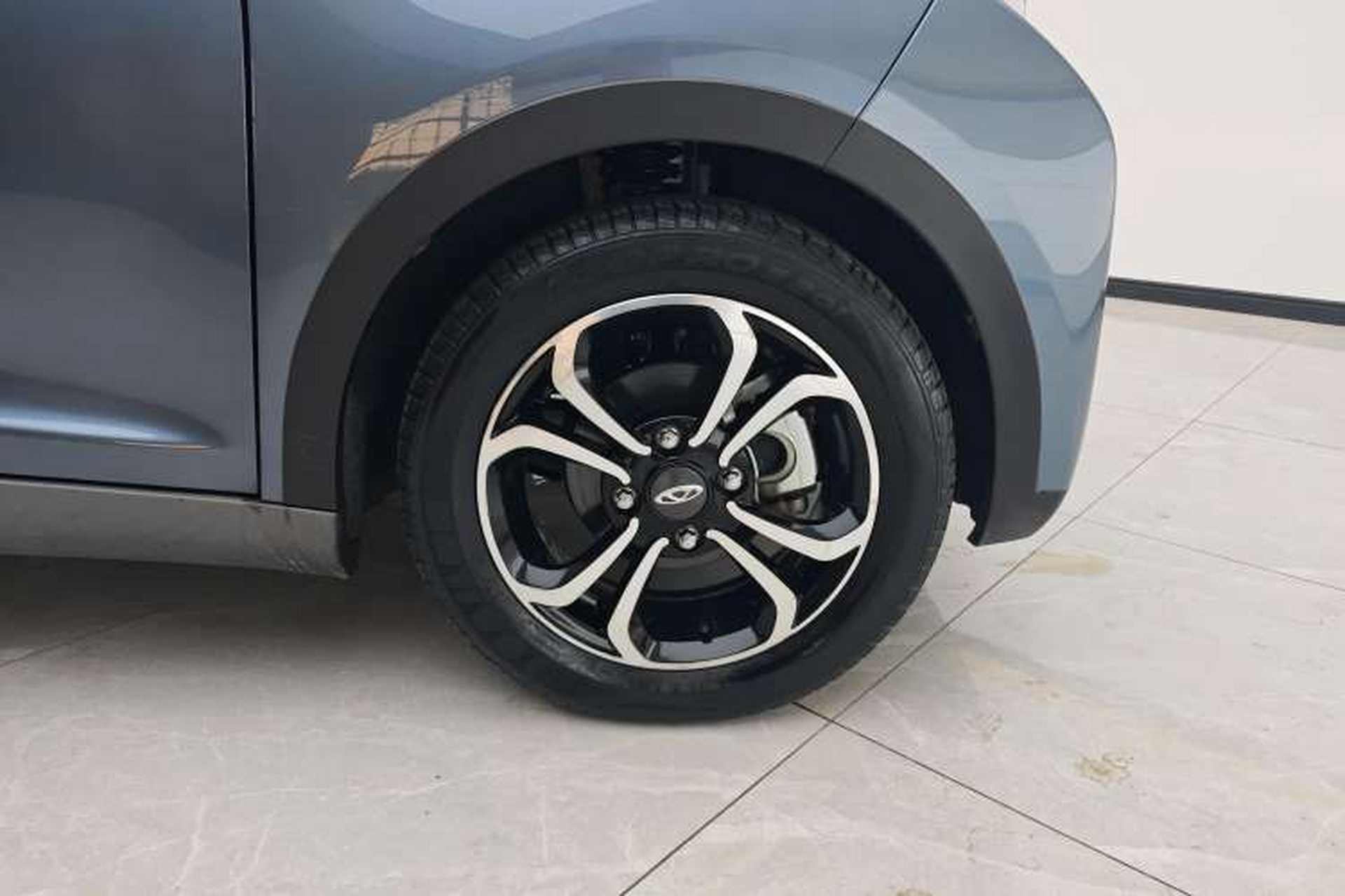 Used Chery Little Ant 2021 150 000 Yuan Ant Fan Edition Queen Version Lithium-Ion Battery Left Front Wheel Hub