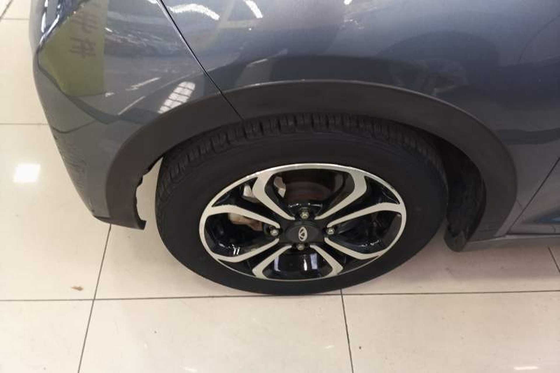 Used Chery Little Ant 2021 200 000-Yuan Ant Fan Edition Oxygen Version Lithium Iron Phosphate 301 km Left Front Wheel Hub