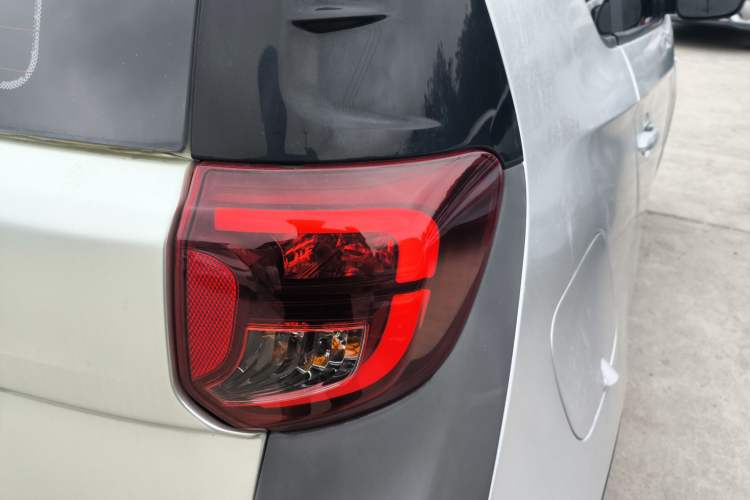 Used Chery Little Ant 2021 150 000 Yuan Ant Fan Edition Ant Trend Version Lithium Iron Phosphate Right Rear Taillight