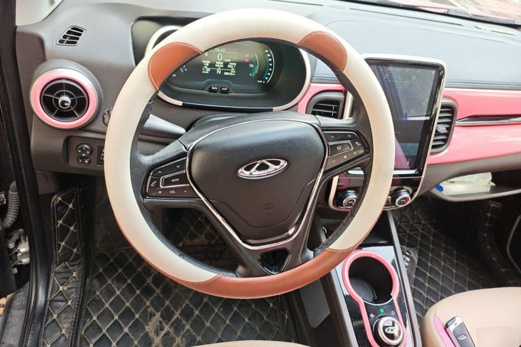 Used Chery Little Ant 2021 150 000 Yuan Ant Fan Edition Queen Version Lithium-Ion Battery Steering Wheel