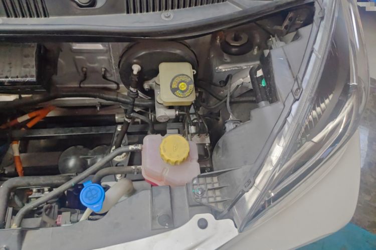 Used Chery Little Ant 2021 150 000 Yuan Ant Fan Edition Ant Trend Version Lithium-Ion Battery Engine Bay Left