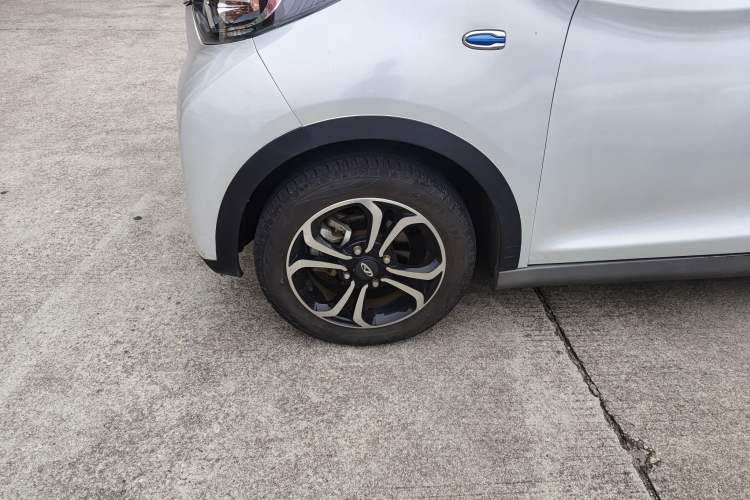 Used Chery Little Ant 2021 150 000 Yuan "Ant Fan" Edition New Ant Xuan Version Lithium-NMC Battery Left Front Wheel Hub