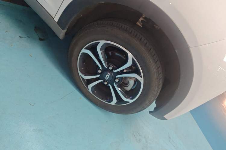 Used Chery Little Ant 2021 150 000 Yuan Ant Fan Edition Ant Trend Version Lithium-Ion Battery Right Front Wheel Hub