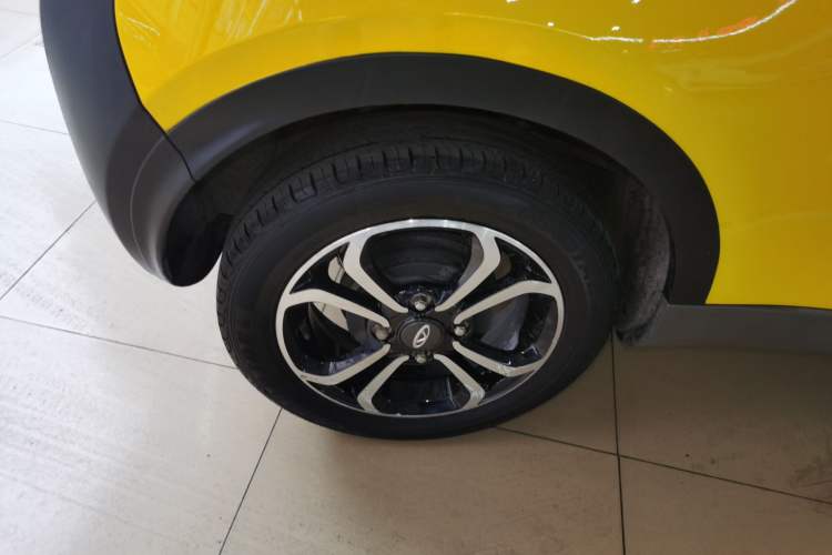 Used Chery Little Ant 2021 200 000-Yuan Ant Fan Edition Talent Version NMC Battery 301 km Exterior 6