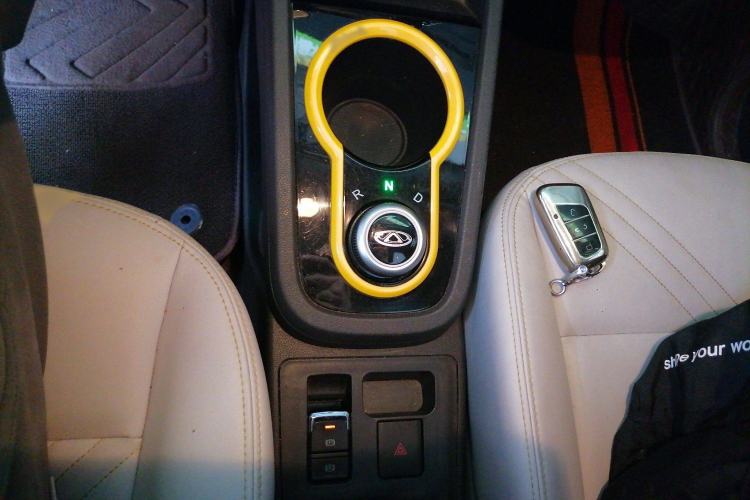 Used Chery Little Ant 2021 200 000-Yuan Ant Fan Edition Talent Version NMC Battery 408 km续航 Gear Lever