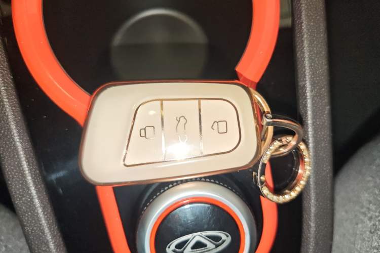 Used Chery Little Ant 2021 200 000-Yuan Ant Fan Edition Energized Version Lithium Iron Phosphate 301 km Interior 1