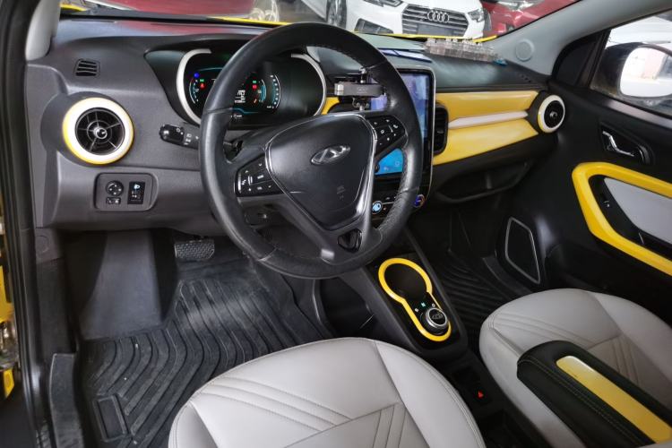 Used Chery Little Ant 2021 200 000-Yuan Ant Fan Edition Talent Version NMC Battery 301 km Interior 2