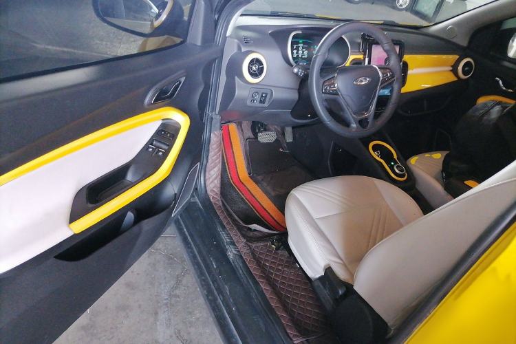Used Chery Little Ant 2021 200 000-Yuan Ant Fan Edition Talent Version NMC Battery 408 km续航 Interior 3