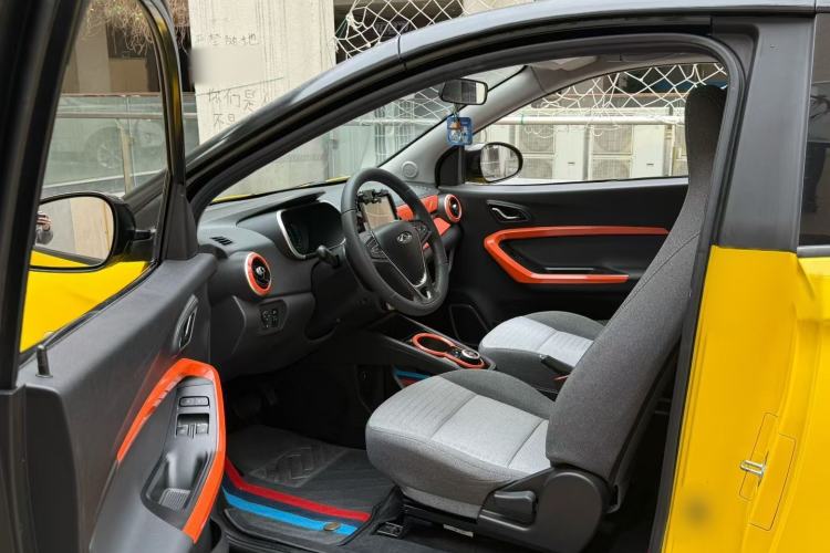 Used Chery Little Ant 2021 200 000-Yuan Ant Fan Edition Energized Version Lithium Iron Phosphate 301 km Interior 3