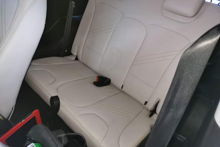 Used Chery Little Ant 2021 200 000-Yuan Ant Fan Edition Talent Version NMC Battery 301 km Interior 4