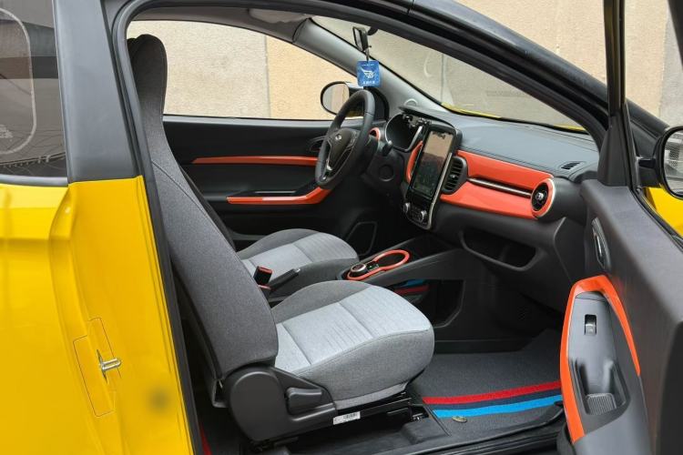 Used Chery Little Ant 2021 200 000-Yuan Ant Fan Edition Energized Version Lithium Iron Phosphate 301 km Interior 4