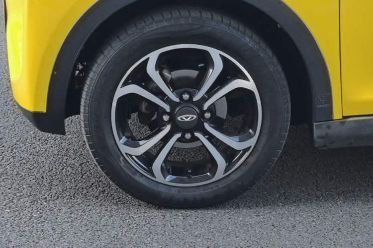 Used Chery Little Ant 2021 150 000 Yuan Ant Fan Edition Ant Trend Version Lithium Iron Phosphate Left Front Wheel Hub