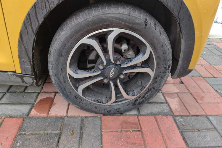 Used Chery Little Ant 2021 150 000 Yuan Ant Fan Edition Ant Trend Version Lithium-Ion Battery Right Front Wheel Hub