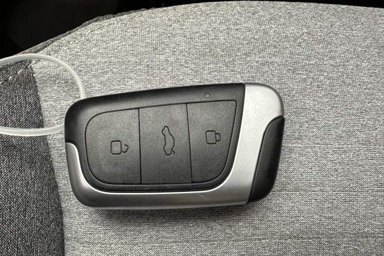 Used Chery Little Ant 2021 150 000 Yuan Ant Fan Edition New Ant Cool Version Lithium Iron Phosphate Vehicle Key