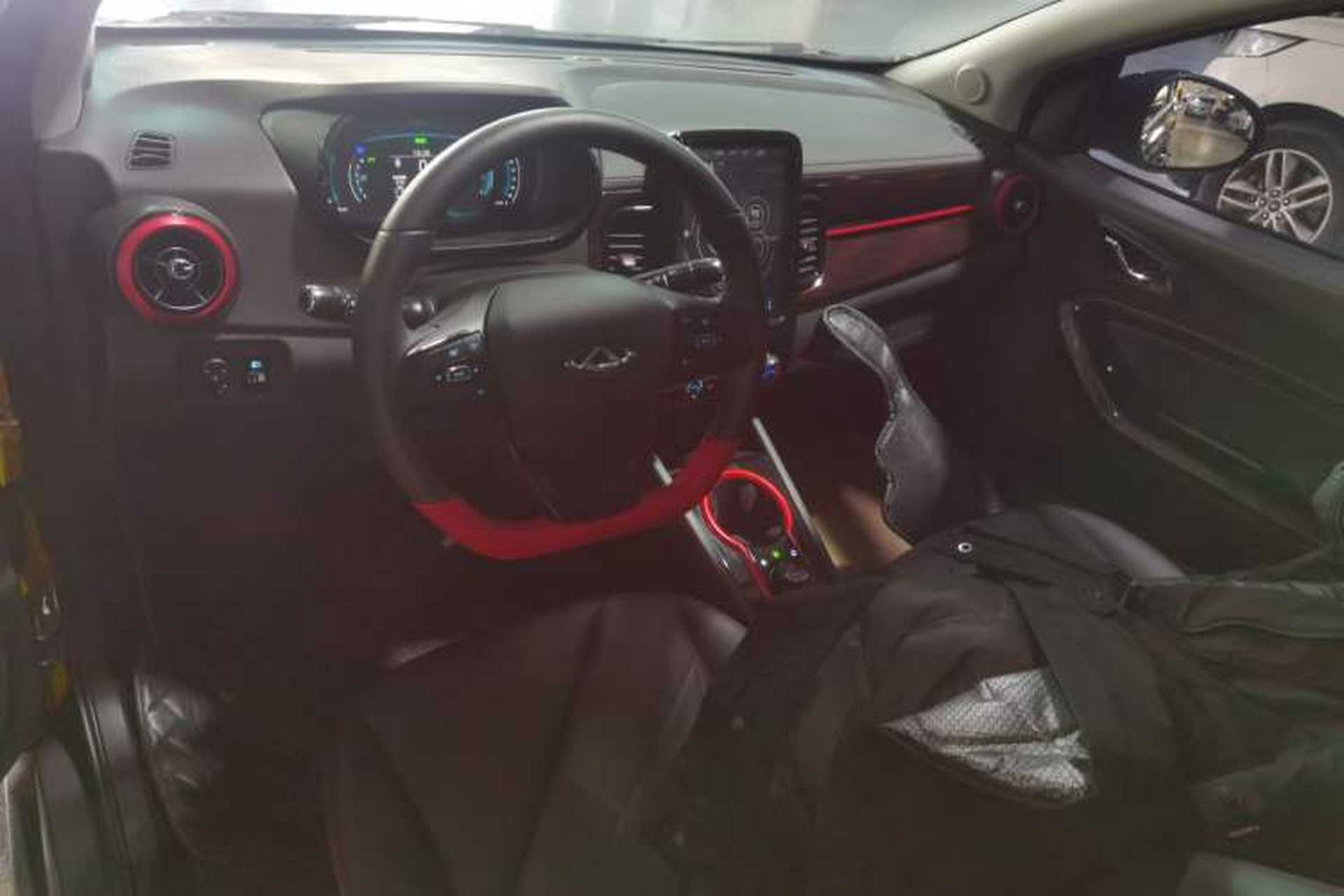Used Chery Little Ant 2022 Sweet Pink Edition Half-Sugar Version Lithium Iron Phosphate 29.2 kWh 30 kW 301 km Center Console