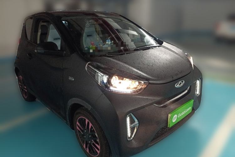 Used Chery Little Ant 2022 Sweet Pink Edition Half-Sugar Version Lithium Iron Phosphate 29.2 kWh 30 kW 301 km Front Right 45 Deg
