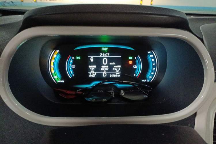 Used Chery Little Ant 2022 Sweet Pink Edition Half-Sugar Version Lithium Iron Phosphate 29.2 kWh 30 kW 301 km Instrument Cluster