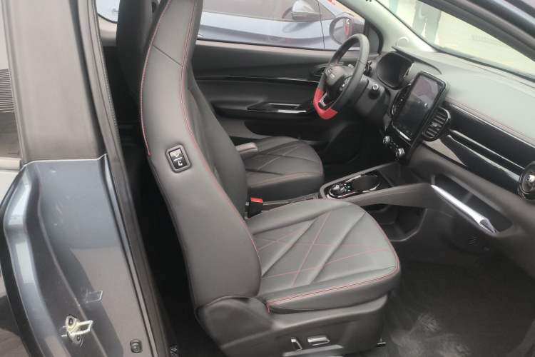 Used Chery Little Ant 2022 Revised Version Sweet Pink Edition Half-Sugar Version Lithium Iron Phosphate 30.7 kWh 30 kW 301 km Right Front Seat