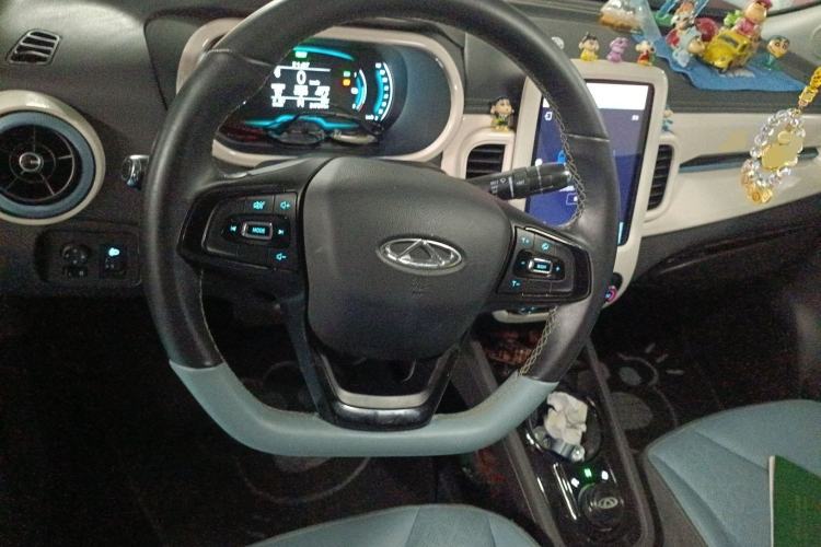 Used Chery Little Ant 2022 Sweet Pink Edition Half-Sugar Version Lithium Iron Phosphate 29.2 kWh 30 kW 301 km Steering Wheel
