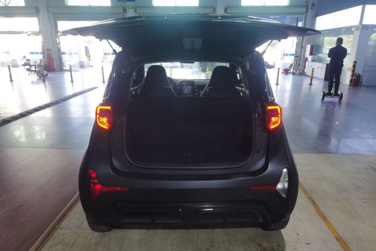 Used Chery Little Ant 2022 Sweet Pink Edition Half-Sugar Version Lithium Iron Phosphate 29.2 kWh 30 kW 301 km Trunk