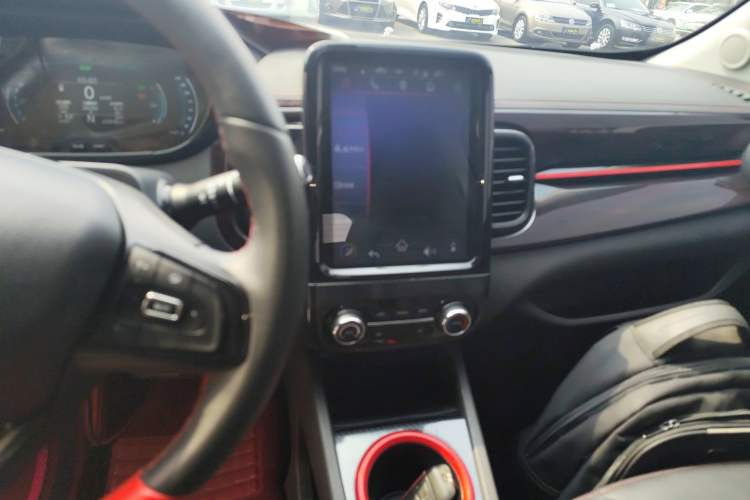 Used Chery Little Ant 2022 Sweet Pink Edition Half-Sugar Version 3-Cell Lithium 30kW 301km Audio And AC Panel