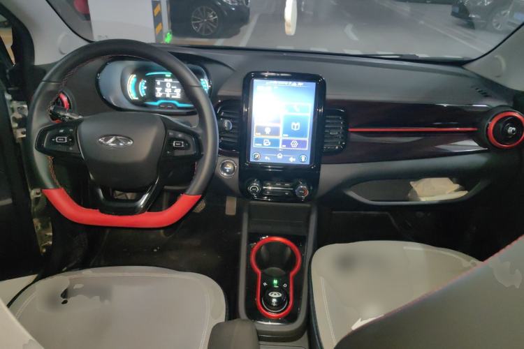 Used Chery Little Ant 2022 Sweet Pink Edition Half-Sugar Version Lithium Iron Phosphate 30 kW 301 km Center Console