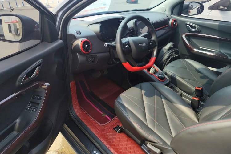 Used Chery Little Ant 2022 Sweet Pink Edition Half-Sugar Version 3-Cell Lithium 30kW 301km Driver Seat