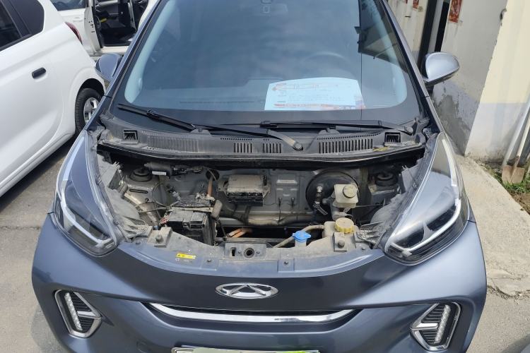 Used Chery Little Ant 2022 Sweet Pink Edition Half-Sugar Version 3-Cell Lithium 30kW 301km Engine Bay
