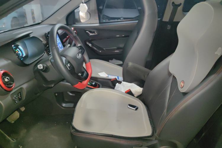 Used Chery Little Ant 2022 Sweet Pink Edition Half-Sugar Version Lithium Iron Phosphate 30 kW 301 km Left Front Seat