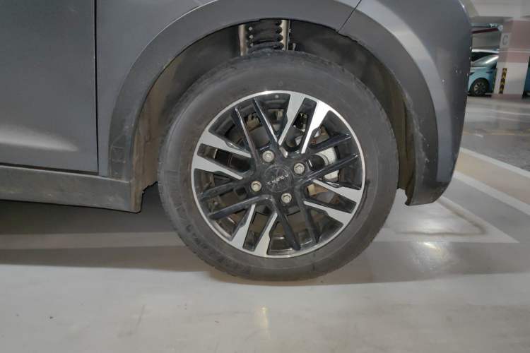 Used Chery Little Ant 2022 Sweet Pink Edition Half-Sugar Version Lithium Iron Phosphate 30 kW 301 km Right Front Wheel Hub