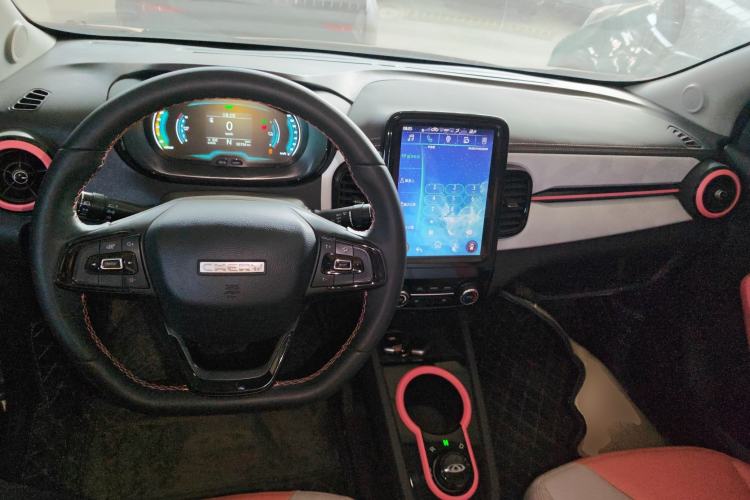 Used Chery Little Ant 2022 Sweet Pink Edition Half-Sugar Version Lithium Iron Phosphate 30 kW 301 km Center Console