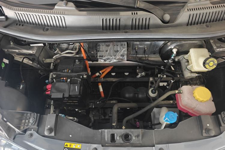 Used Chery Little Ant 2022 Revised Version Sweet Pink Edition Half-Sugar Version Lithium Iron Phosphate 30.7 kWh 30 kW 301 km Engine Bay