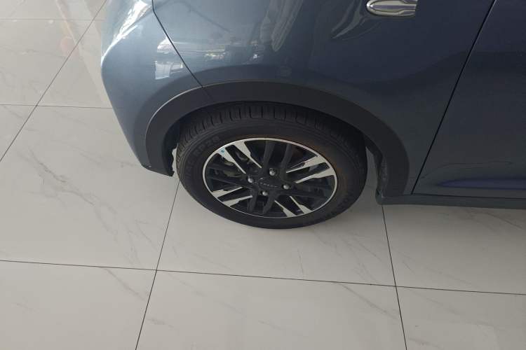 Used Chery Little Ant 2022 Sweet Pink Edition Half-Sugar Version Lithium Iron Phosphate 30 kW 301 km Exterior 3